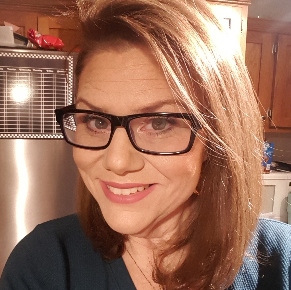 Meet your Posher, Kendra
